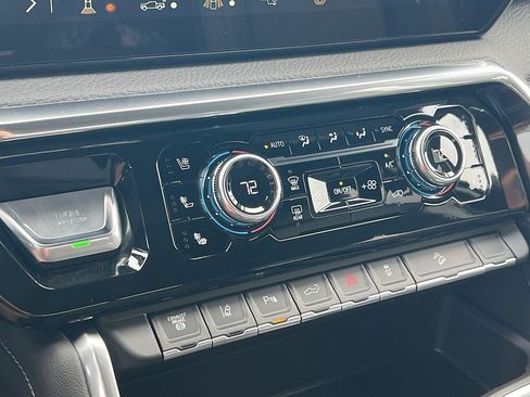 New 2026 GMC Sierra 3500 Denali AWD/4WD image 20