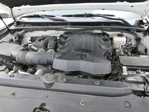Used 2016 Toyota 4Runner Limited AWD/4WD image 35