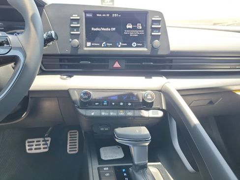 New 2026 Hyundai Elantra SEL Sport FWD image 15