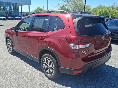 Certified 2024 Subaru Forester Premium AWD/4WD image 6