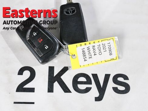 Used 2021 Toyota RAV4 LE FWD image 24