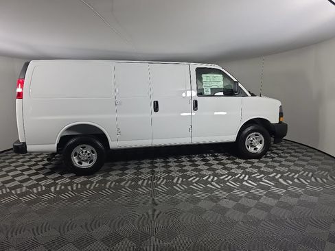 New 2026 Chevrolet Express 2500 w/ Driver Convenience Package RWD image 6