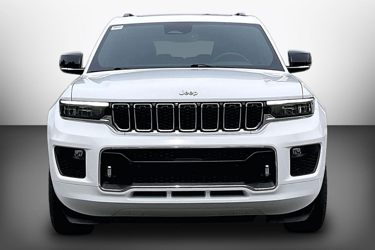 Certified 2023 Jeep Grand Cherokee L Overland AWD/4WD image 3