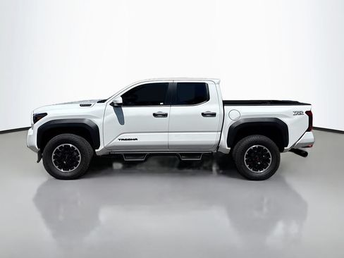 Used 2026 Toyota Tacoma TRD Off-Road AWD/4WD image 4
