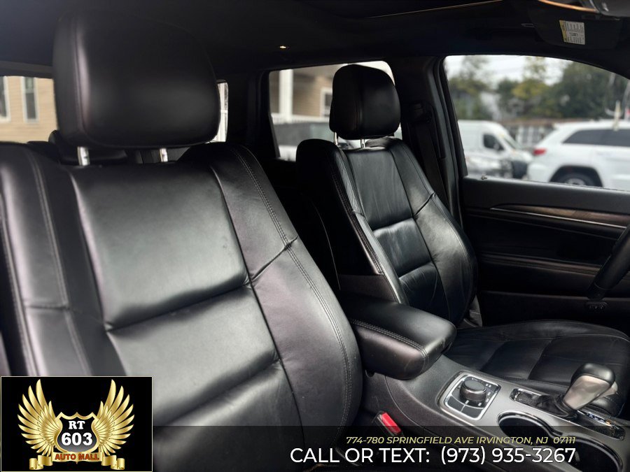 Used 2018 Jeep Grand Cherokee Limited AWD/4WD image 16