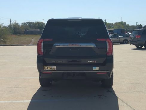 Used 2024 GMC Yukon AT4 w/ Technology Package image 6