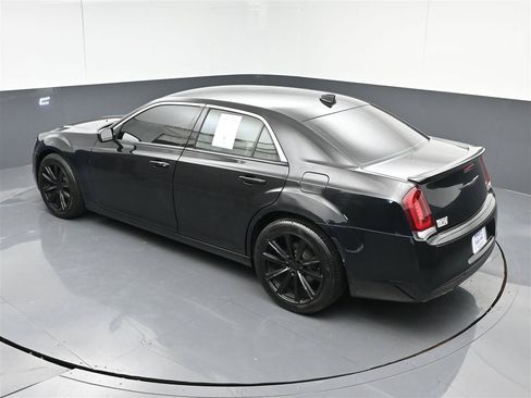 Used 2021 Chrysler 300 Touring w/ Sport Appearance Package RWD image 27