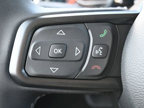 New 2025 Jeep Gladiator Sport image 11