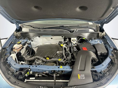 Used 2025 Buick Envista Preferred w/ Advanced Safety Package FWD image 33