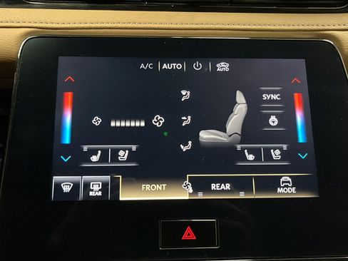 Used 2025 INFINITI QX80 Luxe AWD/4WD image 18