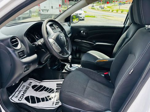 Used 2018 Nissan Versa SV FWD image 7