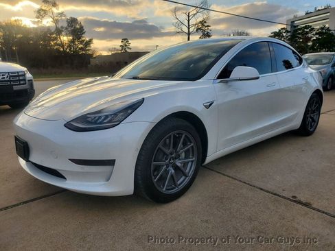 Used 2020 Tesla Model 3 image 1