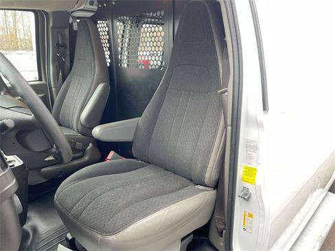 Certified 2024 Chevrolet Express 2500 w/ Driver Convenience Package image 17