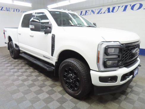 Used 2025 Ford F250 Lariat w/ Lariat Ultimate Package image 3