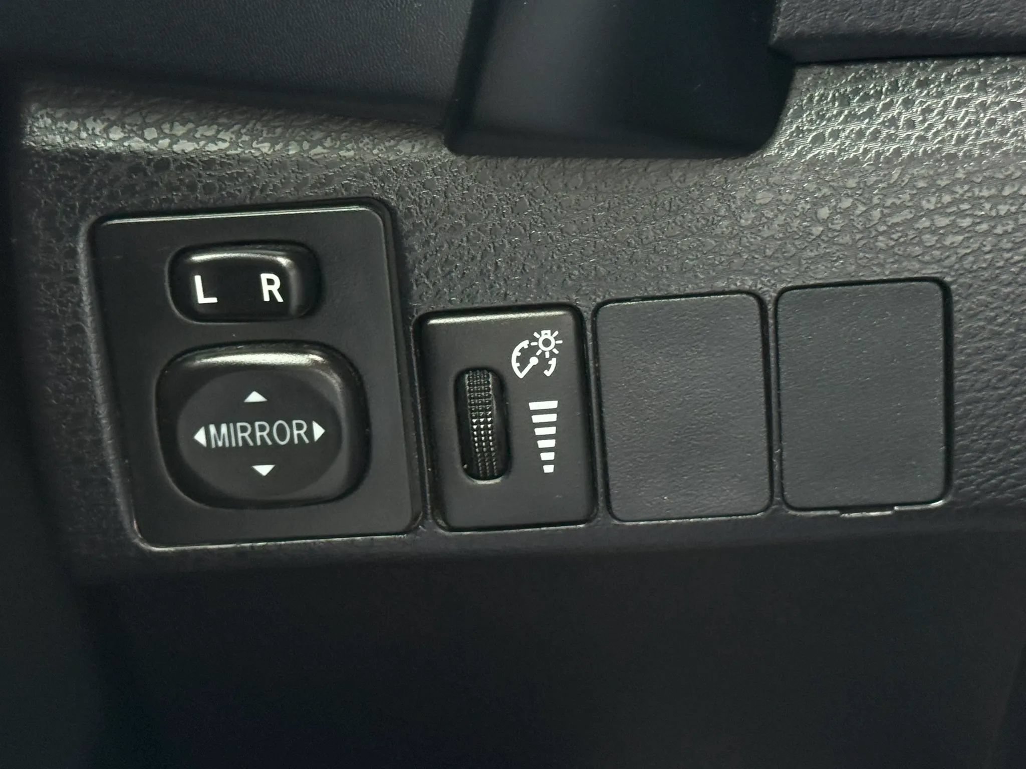 Used 2019 Toyota Corolla LE FWD image 22