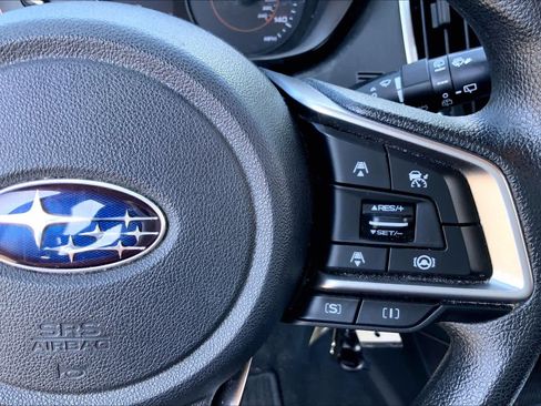 Used 2021 Subaru Crosstrek 2.0i AWD/4WD image 25