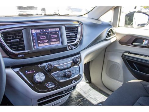 Used 2023 Chrysler Voyager LX FWD image 38
