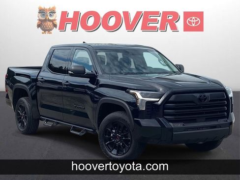 Used 2024 Toyota Tundra SR5 w/ SR5 Convenience Package image 1