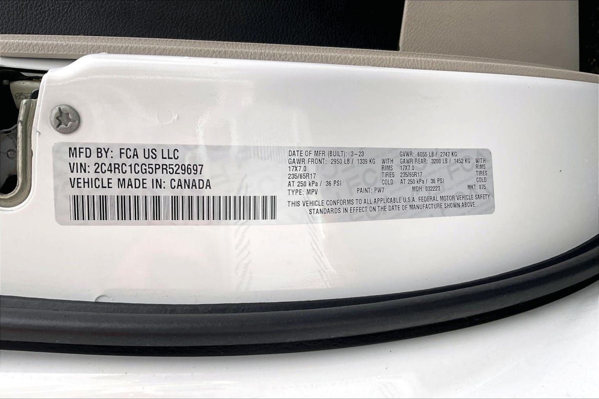 Used 2023 Chrysler Voyager LX FWD image 35
