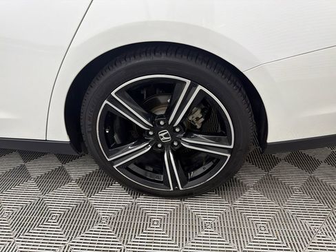 Used 2023 Honda Accord Sport image 19