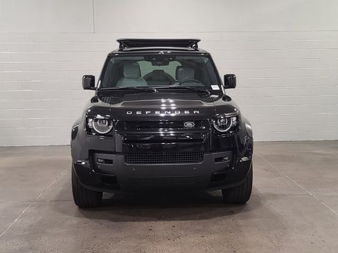 New 2026 Land Rover Defender 110 X-Dynamic SE image 9