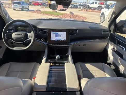 Used 2024 Jeep Wagoneer 2WD w/ Premium Group I image 12