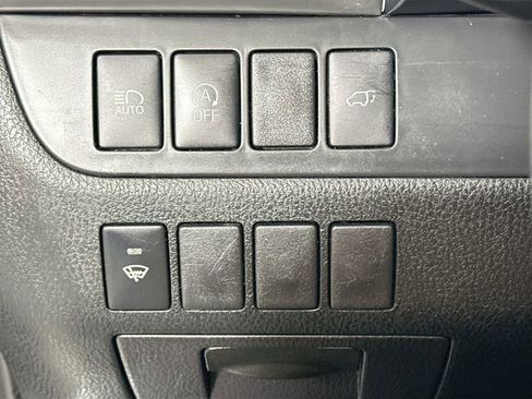 Used 2019 Toyota Highlander XLE w/ Protection Package #3 image 24