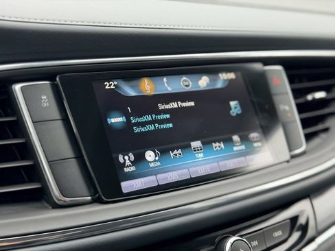 Used 2019 Buick Enclave Essence image 13