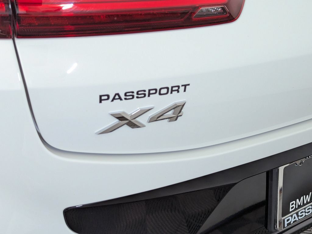 Used 2024 BMW X4 xDrive30i w/ Premium Package AWD/4WD image 13