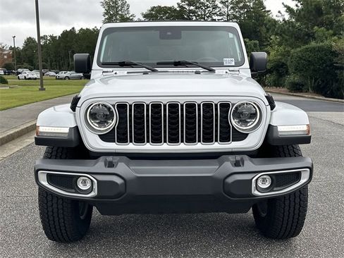 Used 2024 Jeep Wrangler Sahara image 2