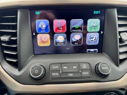 Used 2017 GMC Acadia Denali w/ Technology Package AWD/4WD image 19