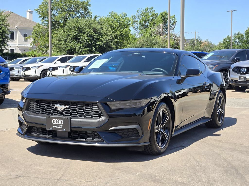Used 2025 Ford Mustang Coupe RWD image 6