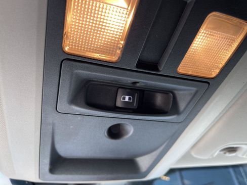 Used 2015 RAM 1500 Classic SLT AWD/4WD image 20