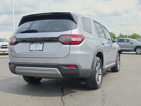Certified 2025 Honda Pilot EX-L image 8