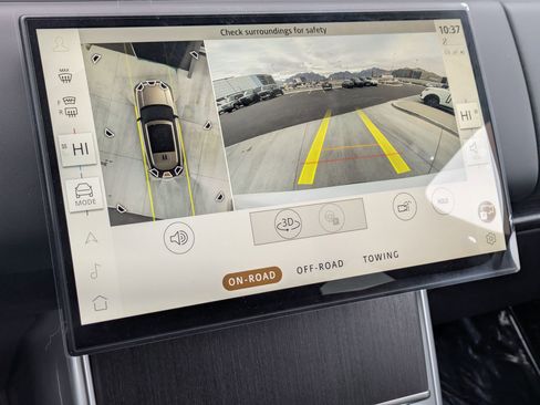 New 2025 Land Rover Range Rover SE image 13