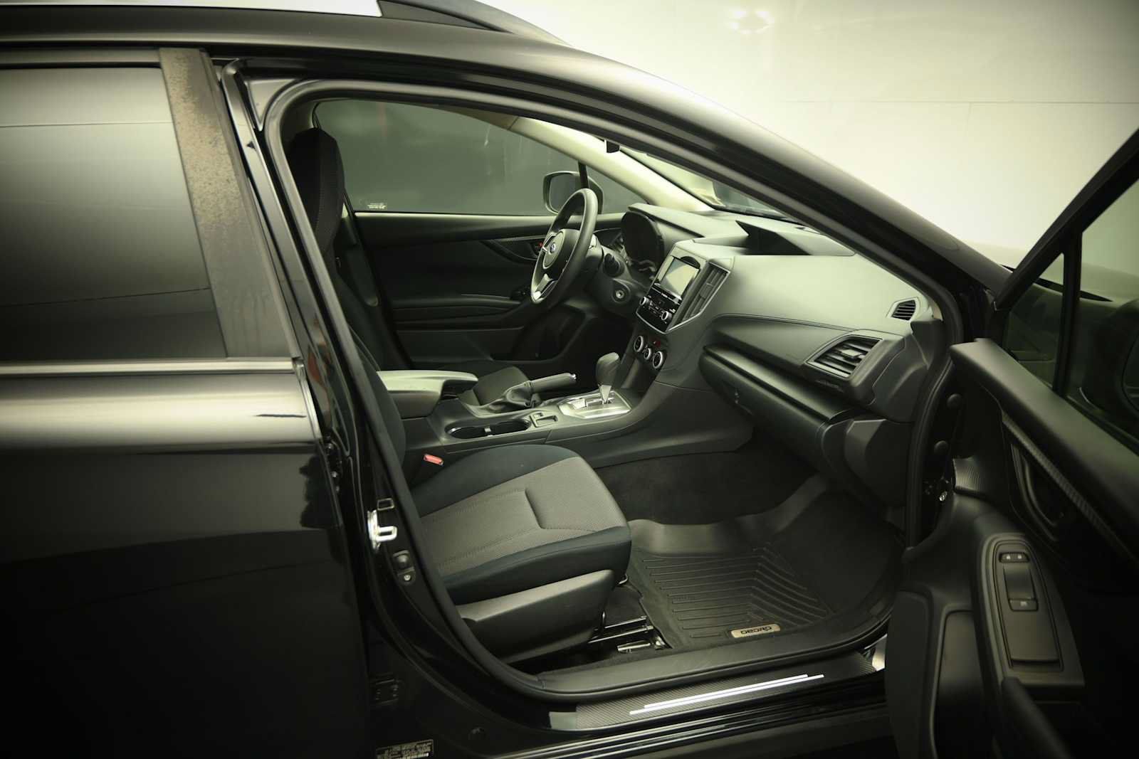 Used 2021 Subaru Crosstrek 2.0i AWD/4WD image 21