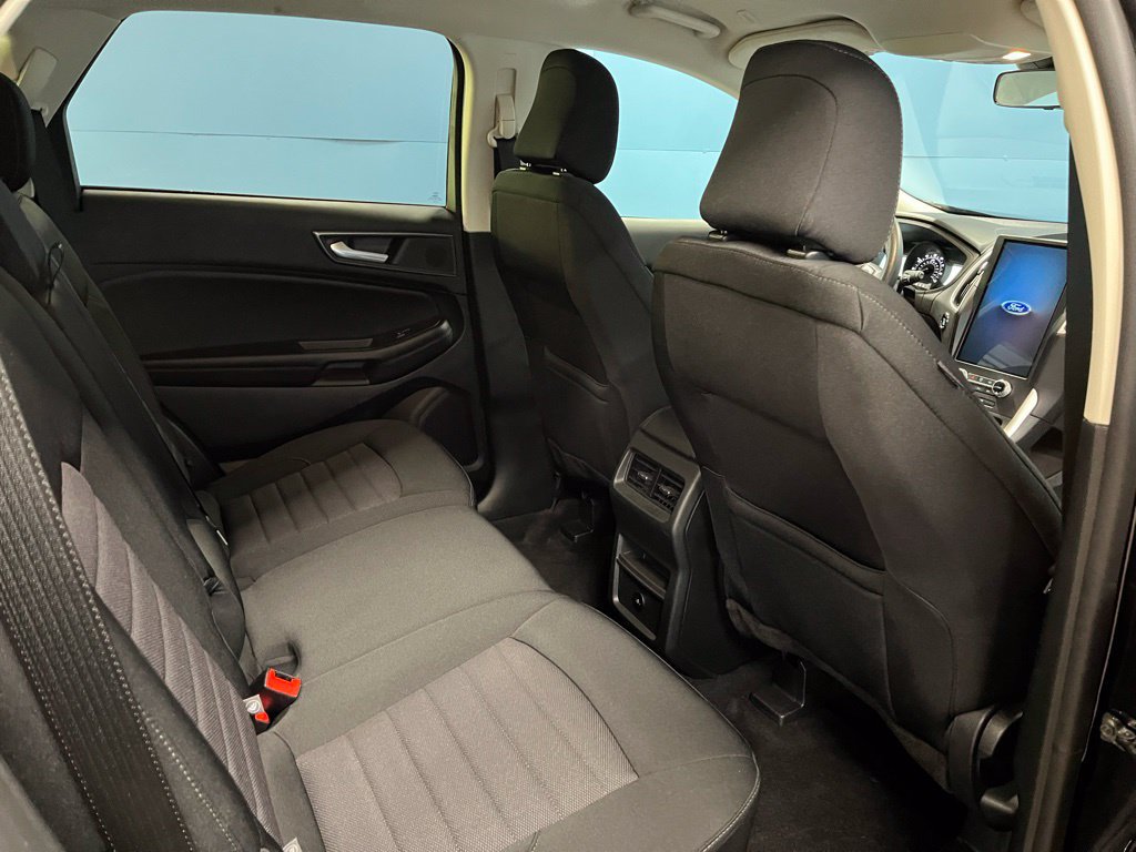 Used 2024 Ford Edge SE AWD/4WD image 16