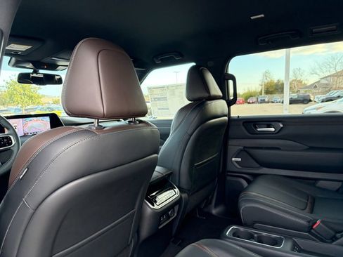 New 2026 Nissan Armada SL image 20