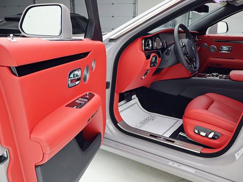 Used 2022 Rolls-Royce Ghost image 38