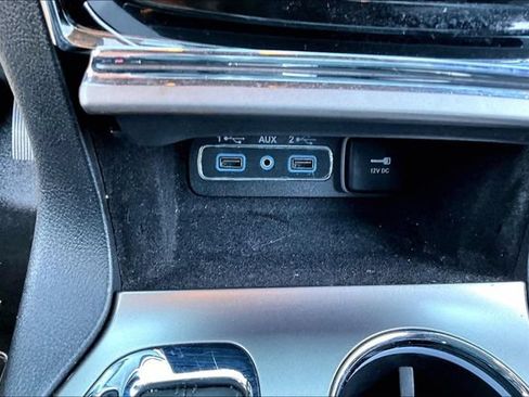 Used 2019 Jeep Grand Cherokee Altitude RWD image 16