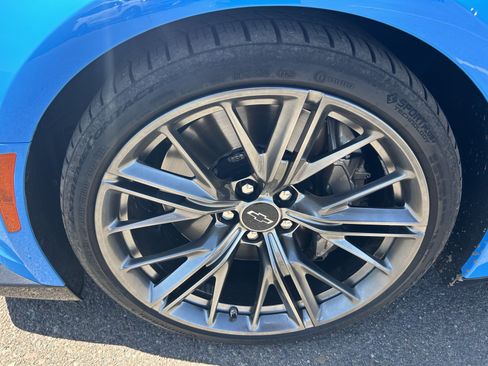 Used 2022 Chevrolet Camaro ZL1 RWD image 9