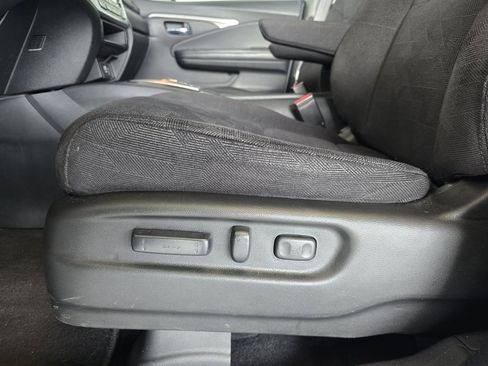 Used 2022 Honda Pilot Sport image 16