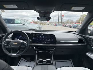 Used 2024 Chevrolet Traverse RS video 2