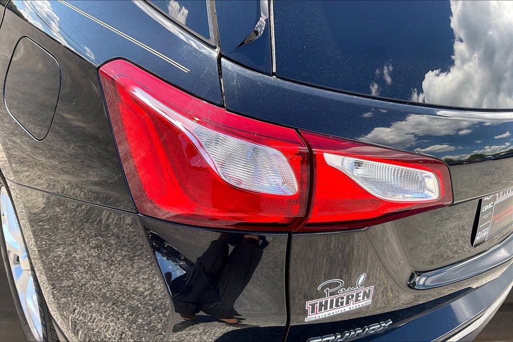 Used 2020 Chevrolet Equinox Premier FWD image 23
