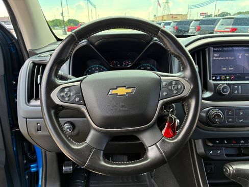 Used 2021 Chevrolet Colorado Z71 AWD/4WD image 17