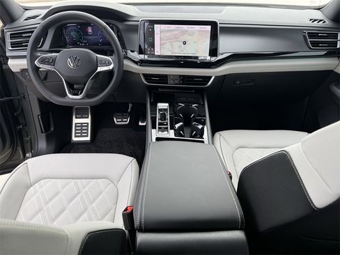 New 2026 Volkswagen Atlas Cross Sport SEL Premium R-Line image 25