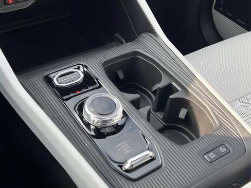 New 2026 Jeep Cherokee Overland image 17