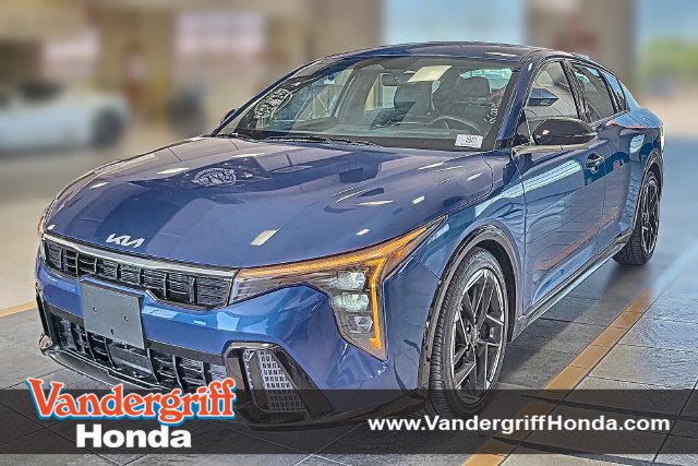 Used 2025 Kia K4 GT-Line FWD image 1