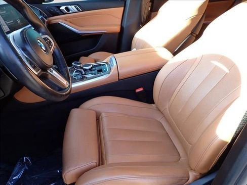 Used 2022 BMW X5 xDrive40i w/ M Sport Package image 14