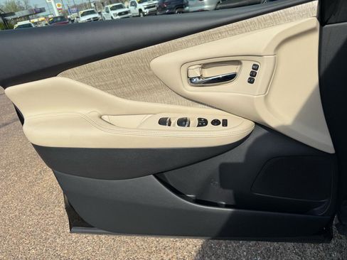 Used 2023 Nissan Murano SL w/ SL Moonroof Package image 13